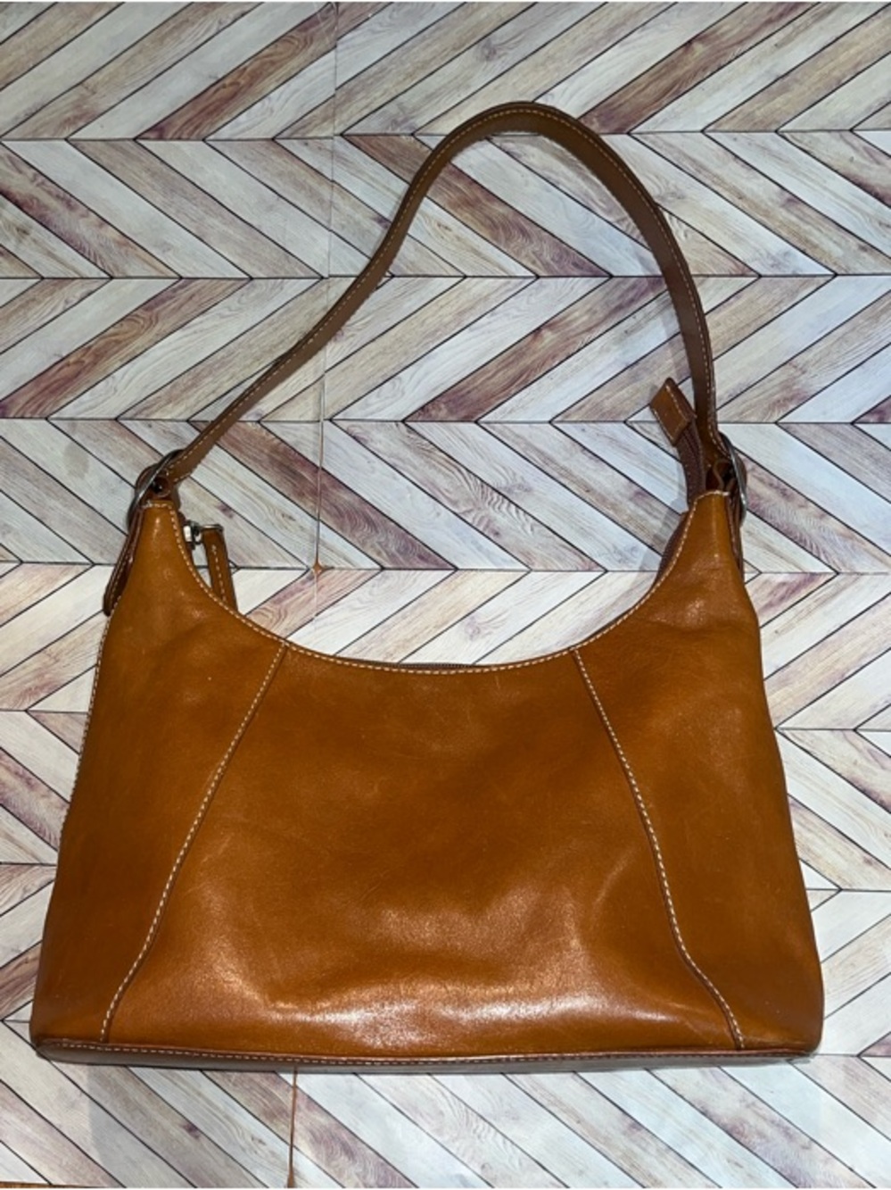Nordstrom brown Leather Shoulder Bag zip closing